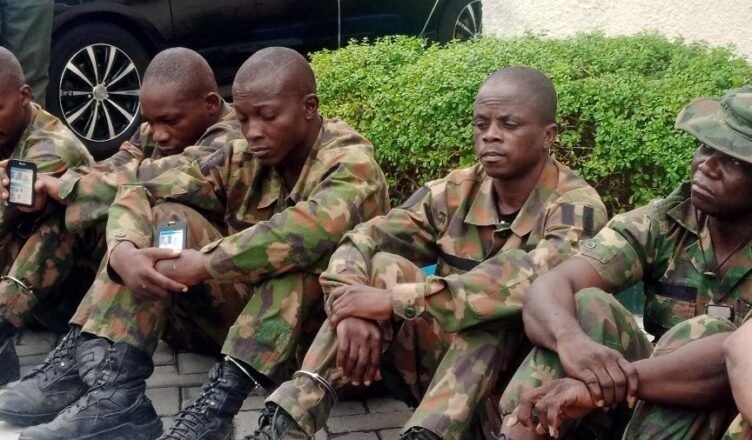 Army arrests 171 impostors