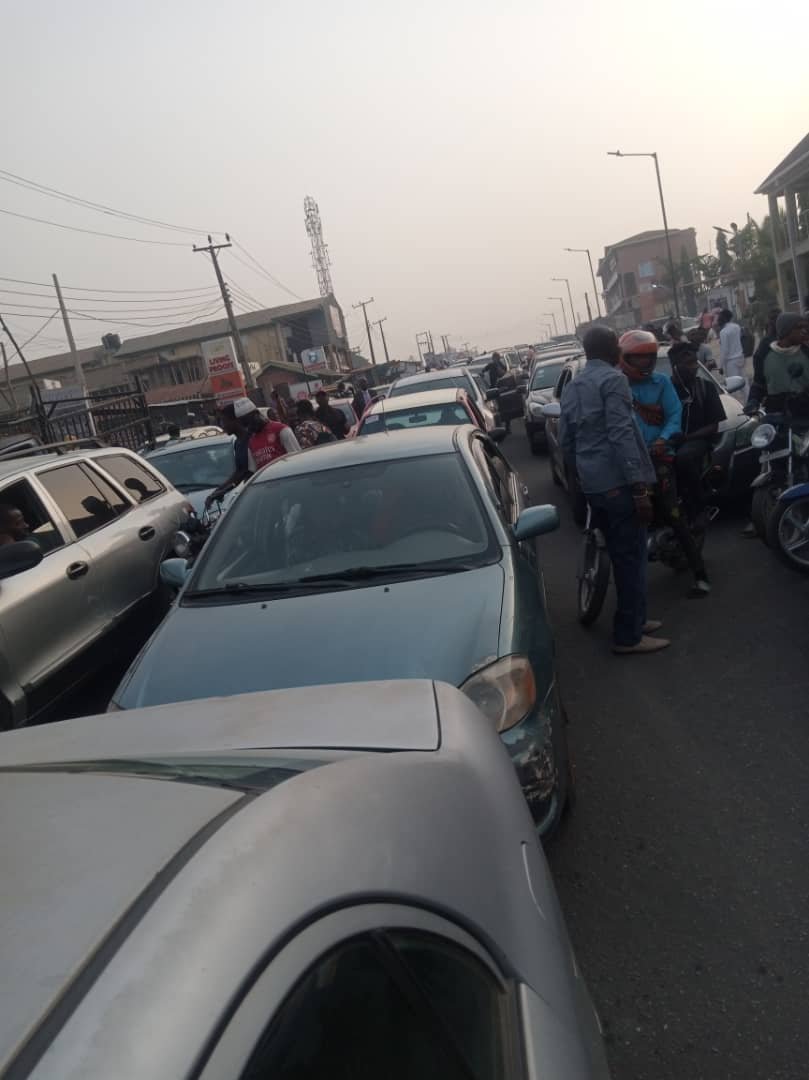 PHOTO: Gridlock as protest resumes in Ibadan over fuel, naira scarcity