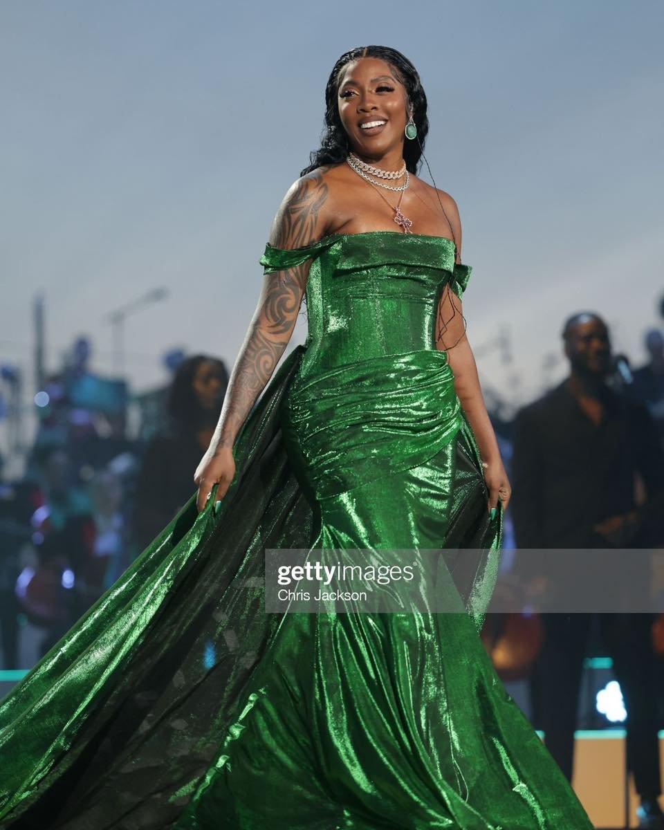 Queen Tiwa Savage looking amazing on this coronation stage