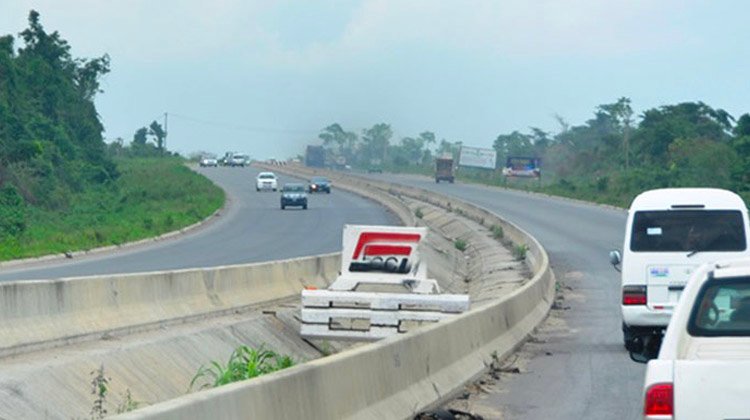 Sallah: Jubilations as FG suspends construction works on Lagos-Ibadan Expressway