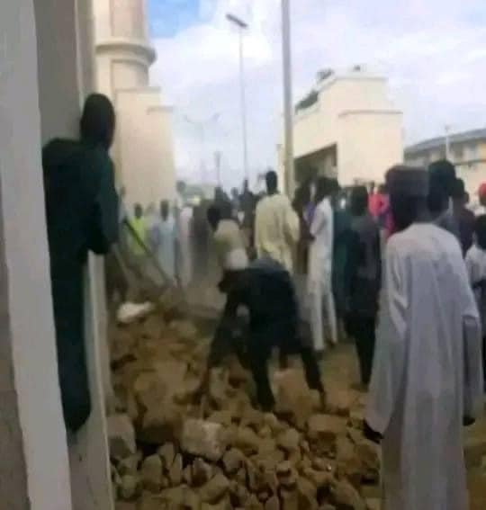 Four die, others injured as Zaria mosque building collapses