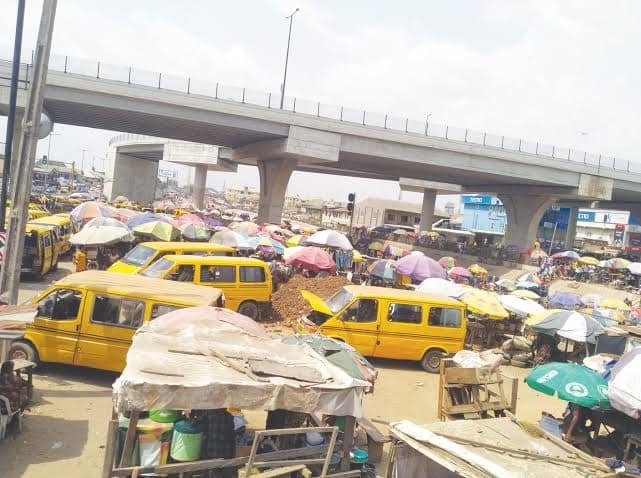 INSECURITY AND ROBBERY: AGEGE PENCINEMA UNDER BRIDGE/RAILWAY LINE, A HAVEN FOR CRIMINALS.