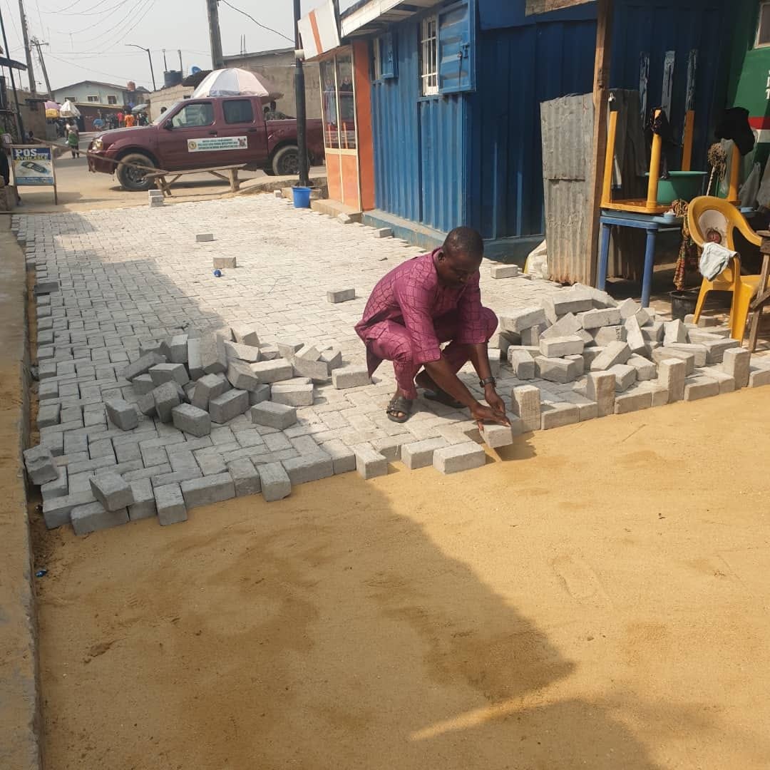 ORILE AGEGE LCDA CHAIRMAN COMMENCES INTERLOCKING OF OYINLOLA LINK ROAD