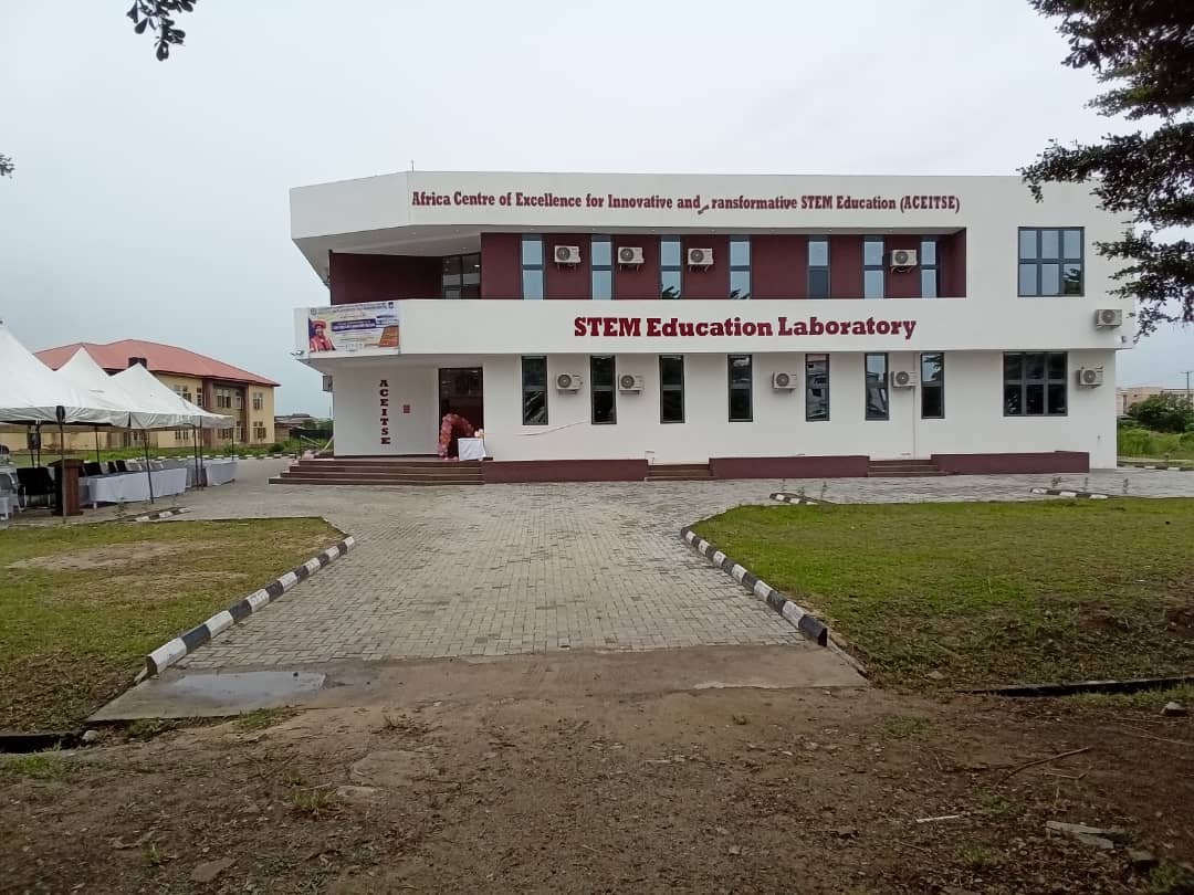 LASU VC, PROFESSOR OLATUNJI-BELLO INAUGURATES STEM EDUCATION LABORATORY