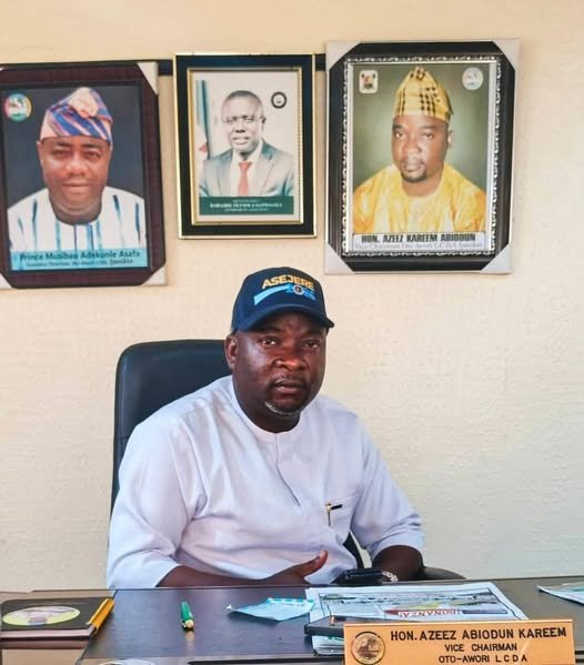HON. KAREEM AZEEZ  REPLACES PRINCE MUSIBAU ASAFA, BECOMES ACTING CHAIRMAN OF OTO-AWORI LCDA